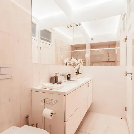 Chic & Elegant Lapa By Gt House Apartment